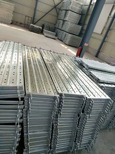 Plance di impalcature in acciaio zincato costruzione di scalette e parti di ponteggi per uso edile - Product Image 5
