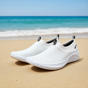 Scarpe da acqua Breeze con tomaia in rete, suola in gomma, soletta in EVA, sandali estivi leggeri per adulti, unisex - Product Image 2