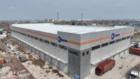 Estructura de Acero Prefabricada Galvanizada Ligera de China para la Construcción de Almacenes Logísticos y Talleres