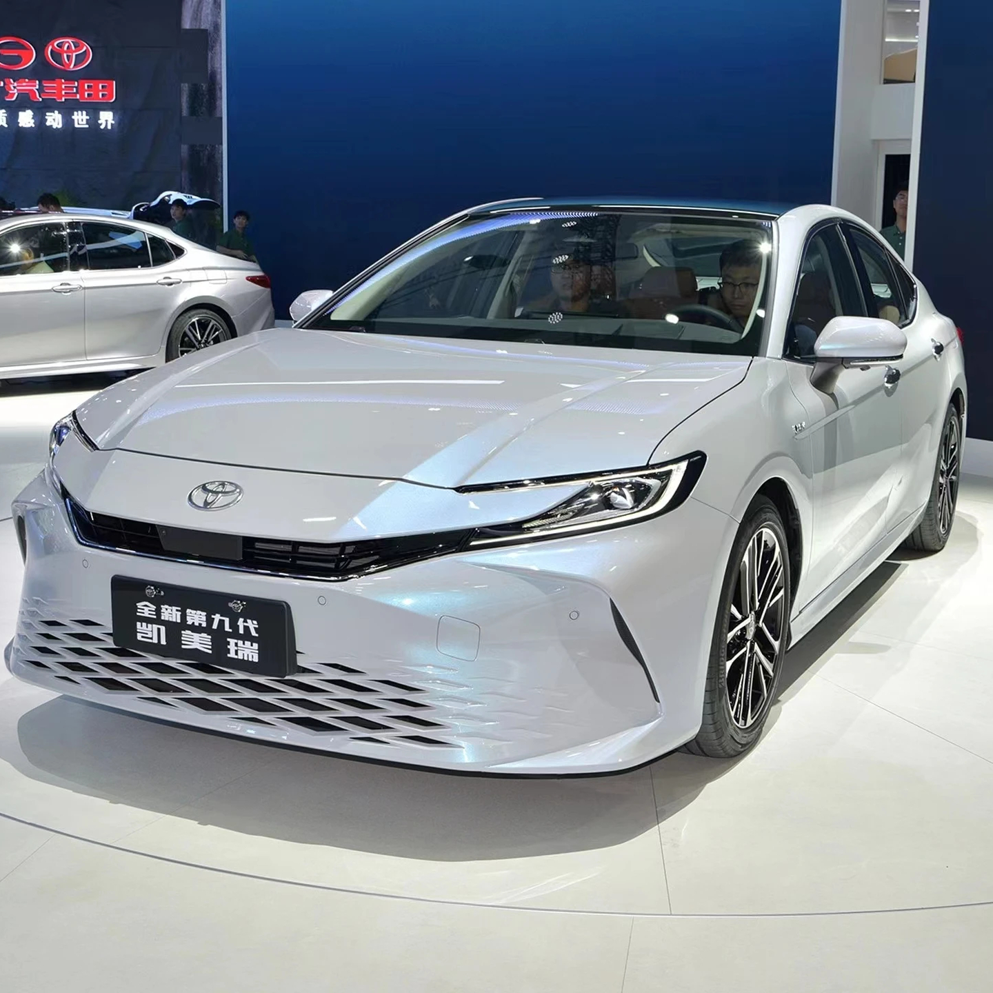 รถยนต์ไฟฟ้าจีน Toyotas Camry 2024 2.0G S Hybrid ประสิทธิภาพสูง 2023 เรือธงชั้นนําบวกรถยนต์ EV มือสองยานพาหนะพลังงานใหม่