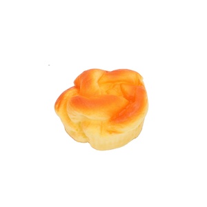 Jouets anti-stress et décoratifs en mousse PU, forme gâteau gaufre triangulaire, à remontée lente, souples et compressibles, en forme de pain - Product Image 3