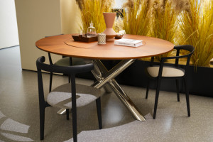 Tavolo da Pranzo Rotondo Moderno con Gambe Incrociate Cromate, Arredamento per Sala da Pranzo per Casa, Appartamento, Hotel - Mobili <span class=keywords><strong>di</strong></span> Design per Sala da Pranzo - Product Image 3