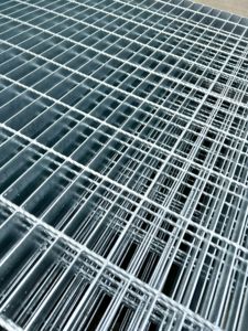 Grille de drainage en métal expansé galvanisé robuste pour matériaux de construction, couvercle de grille d'escalier métallique - Product Image 2