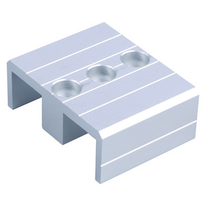 Bloque de Fijación de Aluminio Mecánicamente Fabricado, Ranura Simple, Ranura Doble, Orificio Pasante, con Conexión a Presión - Product Image 1