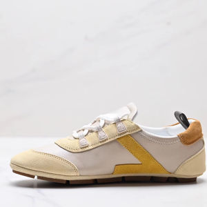 Zapatos planos de lujo para parejas, para uso casual, hechos de cuero suave, ligeros y adecuados para caminar y correr. - Product Image 2