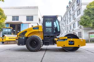 รถบดอัดแบบลูกกลิ้งเดี่ยวขนาด 18 ตัน สำหรับงานหนัก พร้อมแรงสั่นสะเทือนสูงเพื่อการบดอัดลึก - Product Image 4