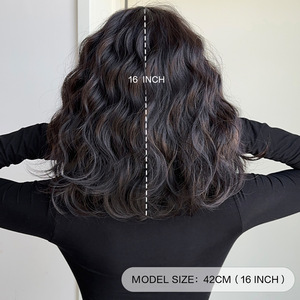 Bob ondulé femme de longueur moyenne avec <span class=keywords><strong>coiffure</strong></span> de séparation, ensemble de perruque d'apparence jeune - Product Image 3