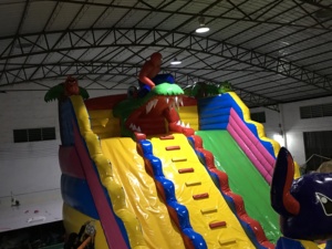 QIQU - Casa Inflable Comercial Gigante con Tobogán, PVC <span class=keywords><strong>de</strong></span> 0.55 mm, Parque Temático para <span class=keywords><strong>Alquiler</strong></span> en Carnavales - Product Image 4