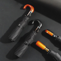 Vente en gros semi-automatique classique manche en bois triple imperméable tissu nylon 190T parasol hommes cadeau d'affaires parapluies