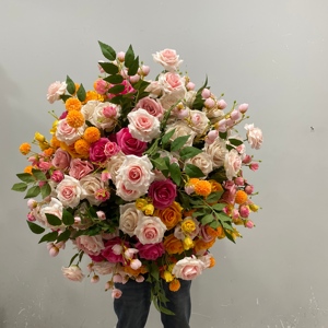 T-FC043 Centrotavola in Seta di Alta Qualità con Rose Bianche, Decorazione Artificiale con Grandi Sfere Floreali da 80cm per Allestimenti Matrimoniali - Product Image 5