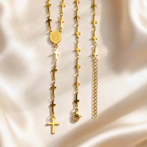 Collar Religioso <span class=keywords><strong>de</strong></span> Cadena Larga Chapado en Oro <span class=keywords><strong>de</strong></span> Acero Inoxidable con la Virgen <span class=keywords><strong>de</strong></span> Guadalupe, <span class=keywords><strong>Rosario</strong></span> Católico - Product Image 3
