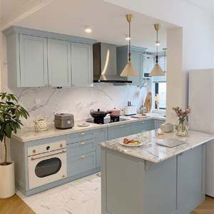 Armoires de cuisine modulaires complètes en laque verte haut de gamme de style moderne avec évier, charnières, tiroir et panier pour villas - Product Image 3