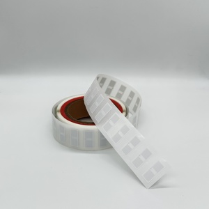 Étiquette RFID UHF active en papier couché 860-960 MHz, 54x34mm, avec QR code, pour gestion des billets, idéale pour le textile et les jouets, à prix abordable - Product Image 1
