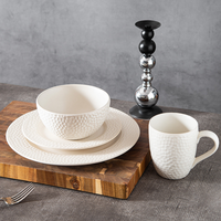 Services de table en céramique blanche texturée martelée, ensemble moderne d'assiettes, de bols et de tasses en porcelaine pour la maison et la restauration