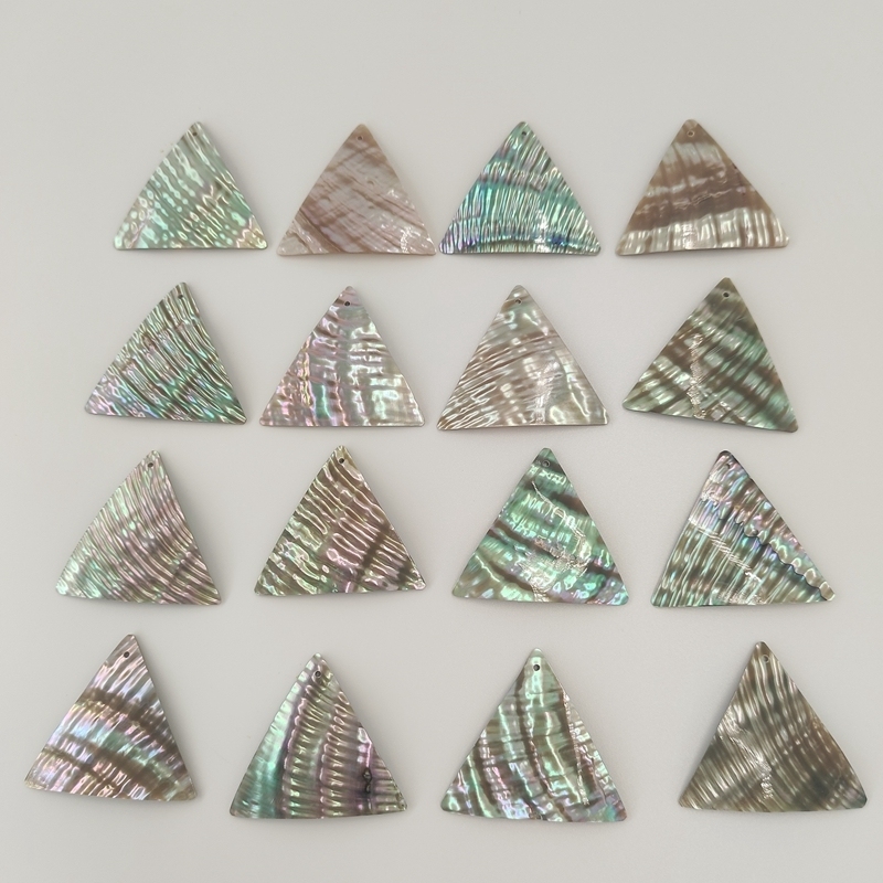 100 Pièces Pendentifs Triangulaires En Nacre Rouge Abalone - Vierges, Pour Création De Bijoux