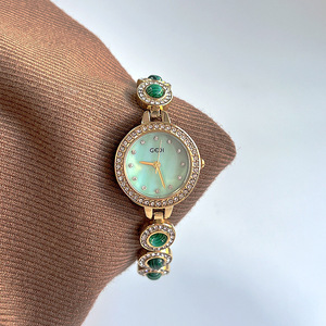 Montre-bracelet vintage élégante, montre de luxe haut de gamme pour femme avec cadran perlé, montre à quartz au toucher haut de gamme - Product Image 2