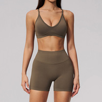 Bnice 3597 Ensemble de yoga sans couture 3 pièces ultra-extensible avec soutien-gorge de sport dos croisé, crop top et short legging push-up pour le fitness