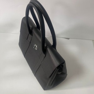 กระเป๋าเดินทางแบบดัฟเฟิลกระเป๋าเดินทางหนัง PU ของผู้ชายกระเป๋าโท้ทสำหรับสุดสัปดาห์แฟชั่นออกแบบโลโก้ได้ตามต้องการ - Product Image 4