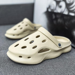 Venta al por mayor de zapatillas de EVA con punta cerrada para mujer suave cereza chica decoración playa sandalias de plataforma gruesa verano e <span class=keywords><strong>invierno</strong></span> uso doméstico - Product Image 3