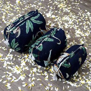 Ensemble de 3 trousses de toilette faites à la main pour femmes, trousse à cosmétiques matelassée, pochette indienne 100 % coton - Product Image 6