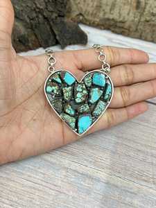 Collar de Corazón con Múltiples Piedras de Plata de Ley Hecho a Mano, Joyería Artesanal de Nizhoni, Regalo para Ella - Product Image 4