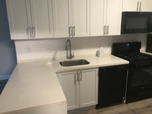 Îlot de <span class=keywords><strong>cuisine</strong></span> moderne en <span class=keywords><strong>bois</strong></span> Shaker, personnalisé Alland, avec évier blanc modulaire, poignées <span class=keywords><strong>et</strong></span> tiroirs de <span class=keywords><strong>cuisine</strong></span> prêts à l'emploi - Product Image 3