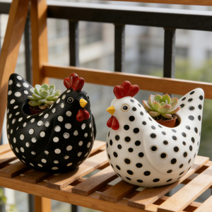 Maceta Creativa de Resina con Forma de Pollo y Patrón Circular para Decoración de Plantas de Interior en Escritorio - Product Image 2