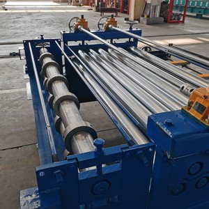 Ligne de découpe de métaux à longueur prédéfinie pour équipement industriel – Machine automatique de refendage de bobines d'acier haute efficacité et de précision - Product Image 6