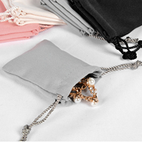 Vente en gros de sacs anti-poussière élégants pochette à bijoux avec logo personnalisé pour bague boucle d'oreille bracelet collier-contenant cadeau