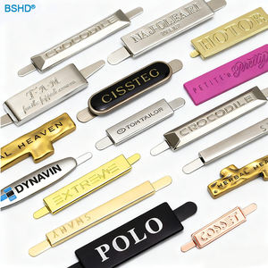 Fabricante personalizado ropa nombre grabado Etiqueta de <span class=keywords><strong>Metal</strong></span> bolsos personalizados <span class=keywords><strong>Metal</strong></span> <span class=keywords><strong>Logo</strong></span> placa etiqueta para bolsa Hardware/ropa - Product Image 1