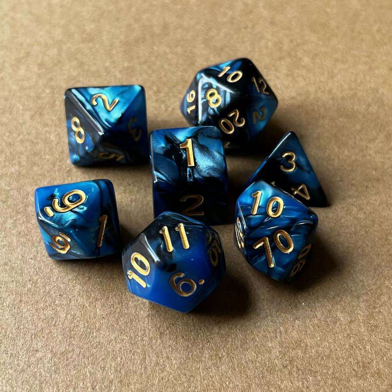 สีดำและสีฟ้า