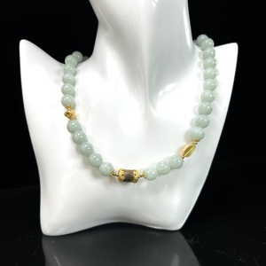 Collier de perles en jadéite birmane naturelle de qualité supérieure, collier de perles en jadéite de haute qualité pour femmes, cadeau en jadéite birmane (avec NGTC) - Product Image 5