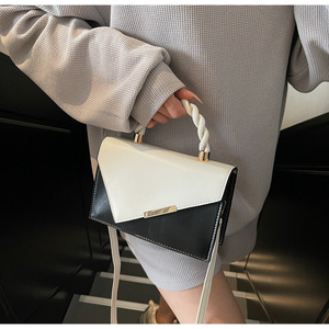 Elegante Mini Borsa a Mano per Oggetti Personali e Accessori Quotidiani, con Manico Intrecciato e Chiusura a V, Ideale per le Gite Primaverili - Product Image 3