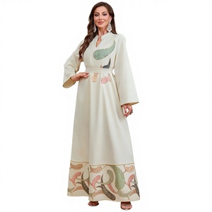 <span class=keywords><strong>Robe</strong></span> longue musulmane brodée en polyester à manches longues pour femme, col en V, style ethnique arabe, Jalabiya de Dubaï, pour le Moyen-Orient - Product Image 1