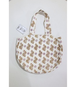 Sac imprimé à la main conçu pour une utilisation polyvalente, alliant créativité traditionnelle et commodité contemporaine, en provenance d'Inde - Product Image 1