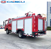 Camion-citerne à eau léger 4x2 personnalisé pour la lutte contre les incendies, petit véhicule d'urgence avec compartiments à volets roulants latéraux
