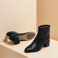 Sepatu Boots Wanita Retro Kulit Asli Warna Beige Model Ujung Persegi Motif Ukiran Hak Tebal Model Slip-On Nyaman