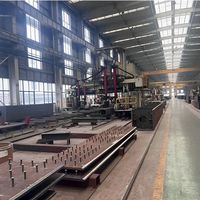 Bâtiments d'élevage et poulaillers modernes en structure acier, durables, spacieux, à grande portée, conception en grille, certifiés CE pour usage hôtelier