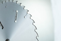 Lame de scie circulaire TCT à 6 lames de 455 mm, soudée haute fréquence, à pointe en carbure, pour la découpe longitudinale industrielle du bois massif