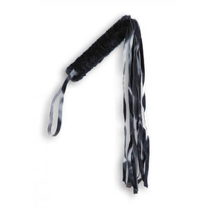 Fouet en peluche de 50 cm avec poignée et franges - Product Image 1