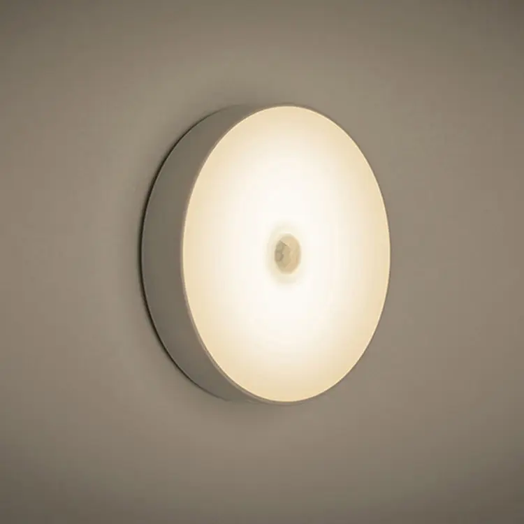 Inteligente Led Sensor de movimiento de luz de la noche la lámpara recargable 6 LED blanco redondo Led pequeña luz de la noche