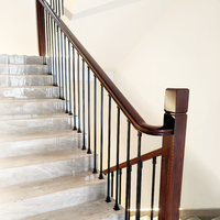 Rampe d'escalier minimaliste moderne, adaptée aux escaliers intérieurs dans les villas et les duplexes