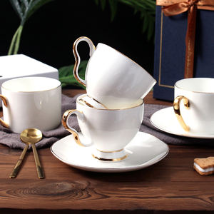 Juego de taza de café y platillo con borde de oro blanco de estilo nórdico, cerámica de China de hueso Simple al por mayor - Product Image 4