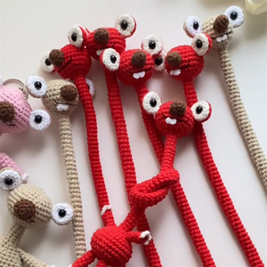 Llavero de ganchillo con dijes de margarita, mini colgante de flor amigurumi hecho a mano, para adorno de bolso, regalo, llavero - Product Image 2