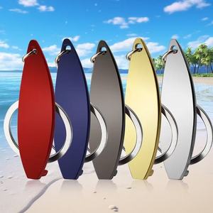 Porte-clés décapsuleur créatif en métal en forme de planche de surf, brillant, personnalisable avec logo, idéal pour cadeaux souvenirs sur le thème du surf - Product Image 2
