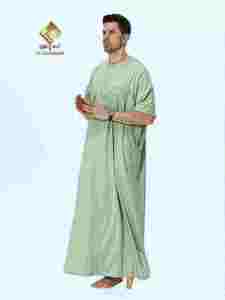Al Haramain Thobe en coton pour homme, vert uni, manches courtes, longueur au sol, tenue de prière modeste, col rond, coupe classique - Product Image 3