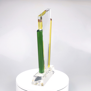 جوائز كريستال مخصصة بالجملة من المصنع مع نقش بالليزر - Product Image 5