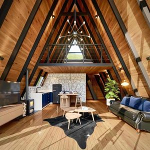 Kit <span class=keywords><strong>de</strong></span> maison préfabriquée mobile pliable en bois <span class=keywords><strong>de</strong></span> <span class=keywords><strong>luxe</strong></span> à deux étages, cadre modulaire triangulaire, <span class=keywords><strong>chalet</strong></span>, cabine, complexe hôtelier, conteneur, Chine - Product Image 5