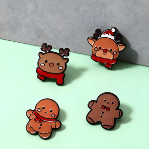 Bán Buôn Pins Tùy Chỉnh Dễ Thương Giáng Sinh Ve Áo <span class=keywords><strong>Pin</strong></span> Mạ Vàng Kim Loại Kẽm Hợp Kim Anime Mềm Men Quà Tặng Giáng Sinh - Product Image 2