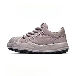 Scarpe Casual Unisex con Suola Irregolare Effetto Fusa, Sneakers Imbottite Grigio Nuvola con Plateau Ondulato, Scarpe di Design Moderne - Product Image 2